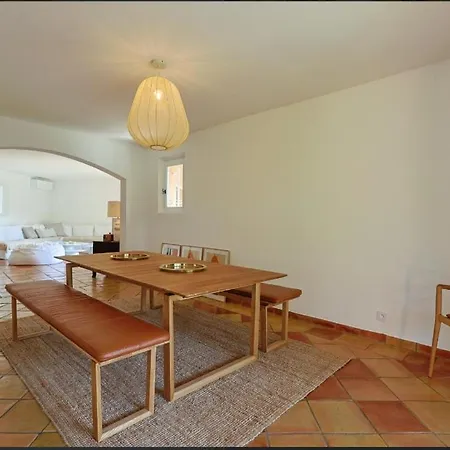Elegante Avec Piscine A Gassin - Rose Villa