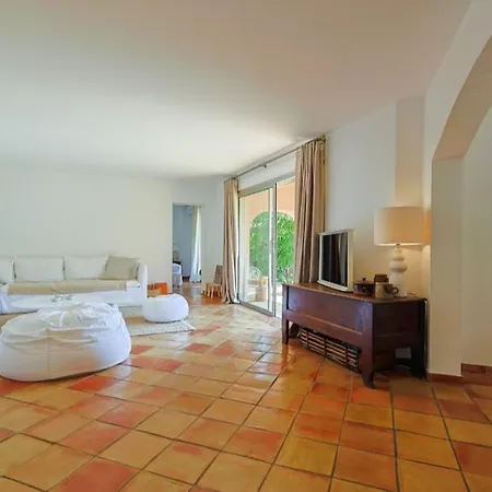 Villa Elegante Avec Piscine A Gassin - Rose *